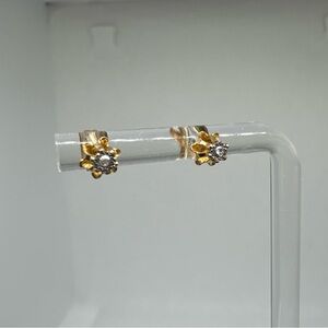 Antique Beautiful 14k Yellow & White Gold Buttercup Diamond Stud Earrings